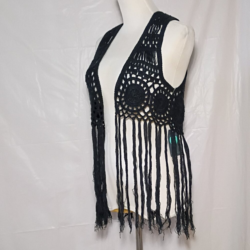 Kendall and Kyle Crochet Vest💕💘 Groovy 😍😍 - Picture 5 of 13